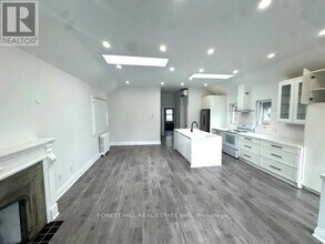 194 Roe Ave in Toronto, ON - Building Photo - Building Photo