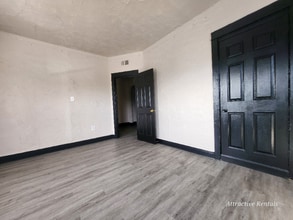 5400 W Madison St in Chicago, IL - Building Photo - Building Photo