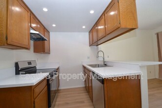 443 Chapala Dr in Camarillo, CA - Building Photo - Building Photo