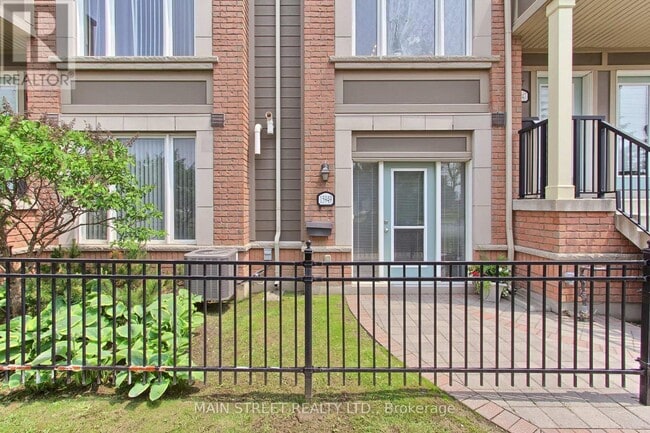 property at 15949 Bayview Ave