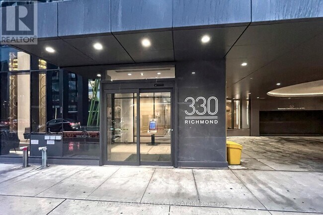 property at 330-505330 Richmond St W