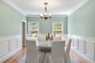 15 Edgemoor Cir in Wellesley, MA - Building Photo - Building Photo