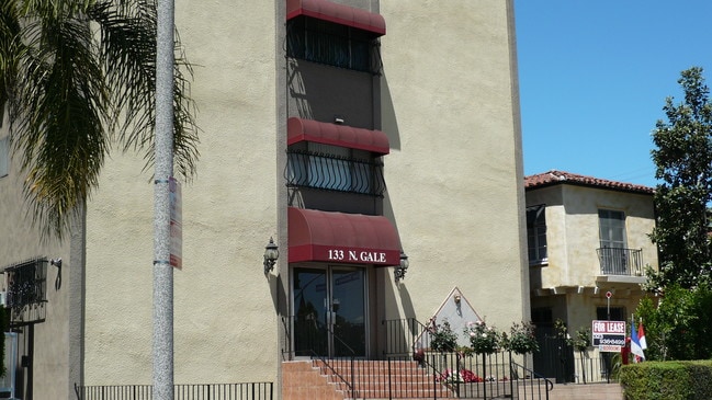 133 North Gale Drive in Beverly Hills, CA - Building Photo - Building Photo