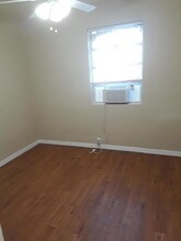 1497 W 34th St in West Palm Beach, FL - Building Photo - Building Photo