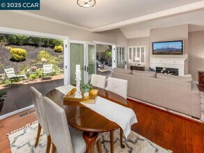 3666 Silver Oak Pl in Danville, CA - Building Photo - Building Photo