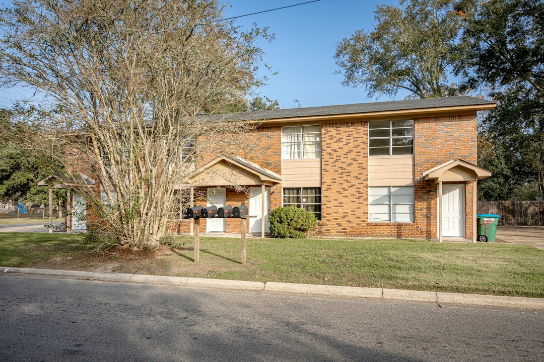 3801 Lanier Ave in Pascagoula, MS - Building Photo