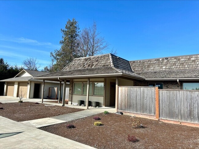 property at 407 E Main St