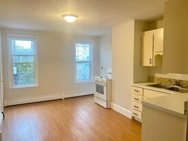 80 Chelsea St in Boston, MA - Building Photo