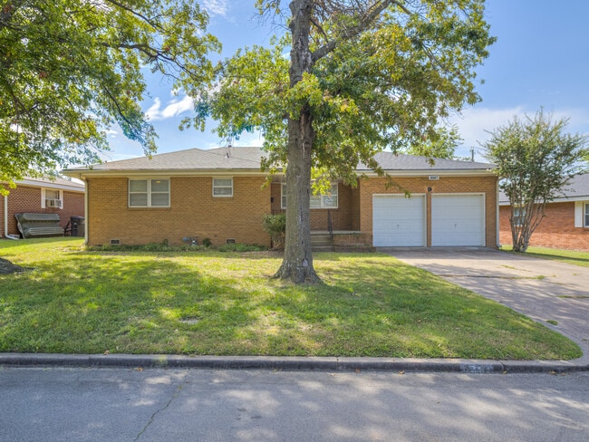 property at 4967 Princeton Dr