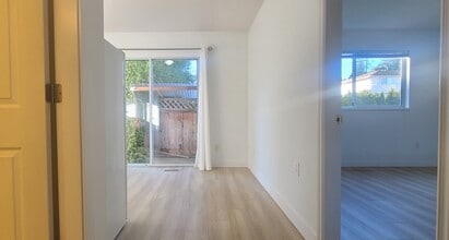 1915 159A St in Surrey, BC - Building Photo - Building Photo