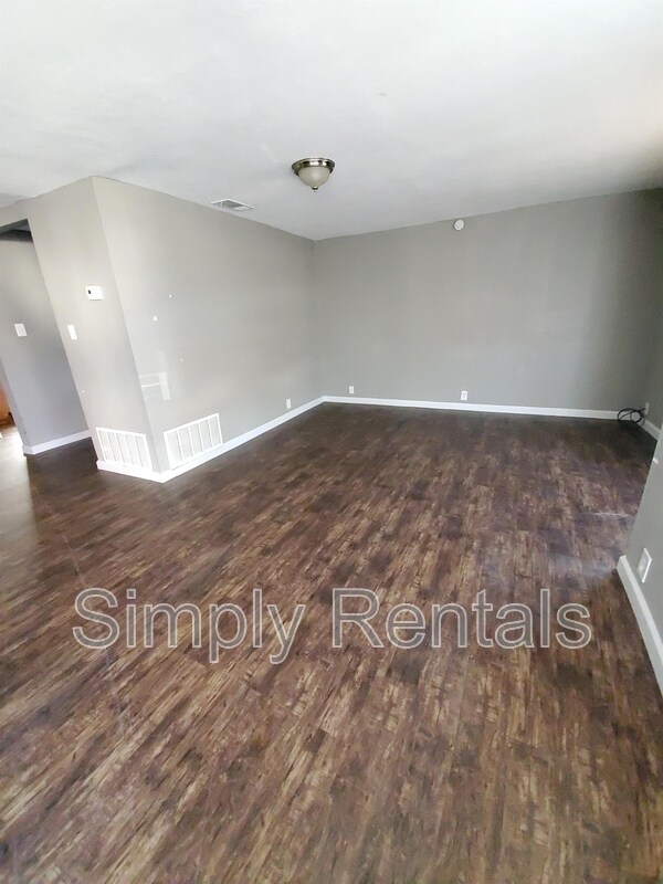 2107 Pollard St in Greenville, TX - Building Photo - Building Photo