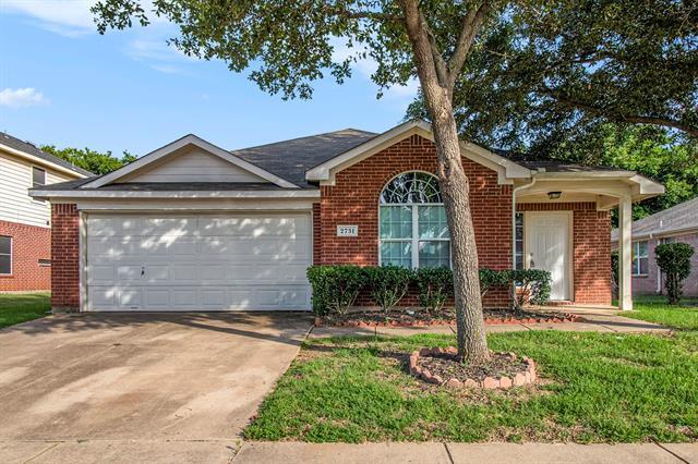 2731 Honey Suckle Dr in Grand Prairie, TX - Building Photo