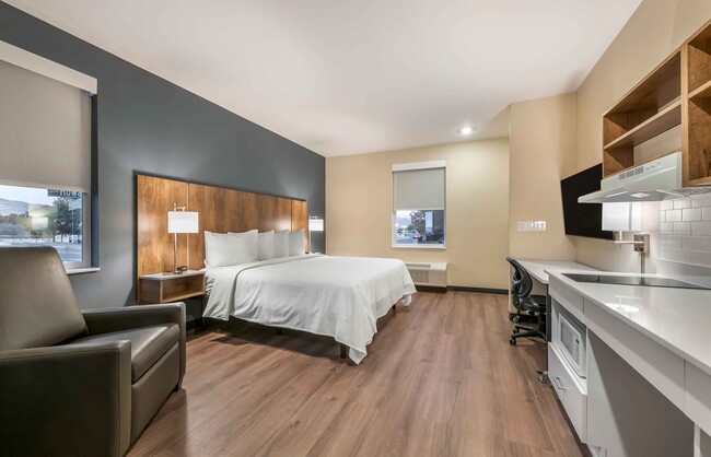 Extended Stay America Premier Suites Reno in Sparks, NV - Building Photo - Building Photo