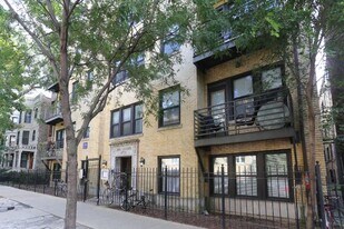 909 W Dakin St, Unit 9C in Chicago, IL - Building Photo