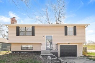 101 E Pacific Dr in Belton, MO - Building Photo