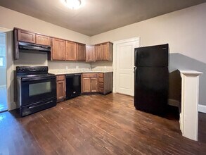 2215 Sanger Ave, Unit A in Waco, TX - Foto de edificio - Building Photo