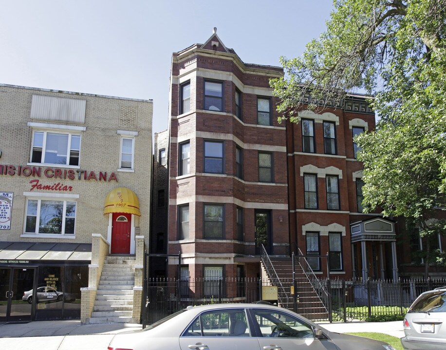 1913 W Schiller St in Chicago, IL - Building Photo