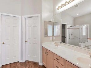 3505 Round Valley Way in Las Vegas, NV - Building Photo - Building Photo