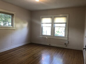 1 bedroom unit in Louisville, KY - Foto de edificio - Building Photo