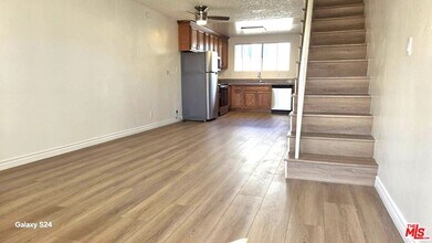 140 N Berendo St in Los Angeles, CA - Building Photo - Building Photo