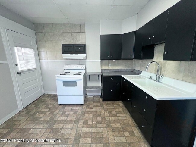 property at 637 E Elm St