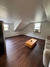 3 Linda Ln, Unit Unit 2 in Green Brook, NJ - Building Photo - Building Photo