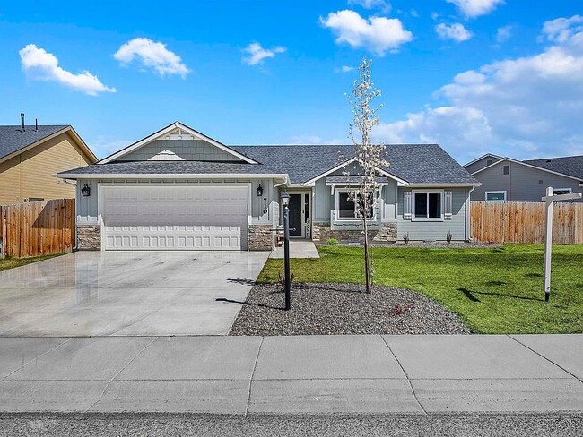 710 Brampton Dr in Caldwell, ID - Foto de edificio - Building Photo
