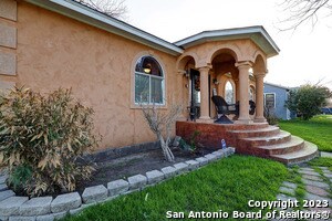 402 W Hermine Blvd in San Antonio, TX - Building Photo - Building Photo