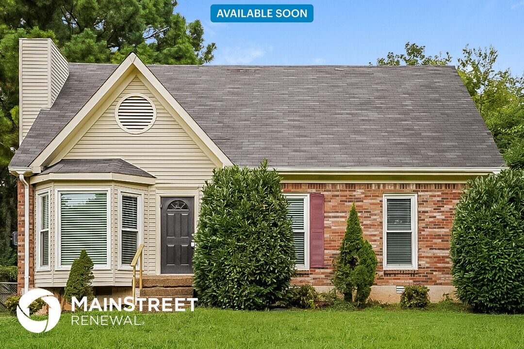 1411 Hilltop Dr in Mount Juliet, TN - Building Photo