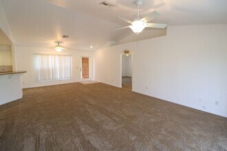 1414 NE 33rd Terrace in Cape Coral, FL - Building Photo - Building Photo