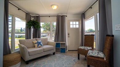 321 Seaview Ave in Daytona Beach, FL - Building Photo - Building Photo