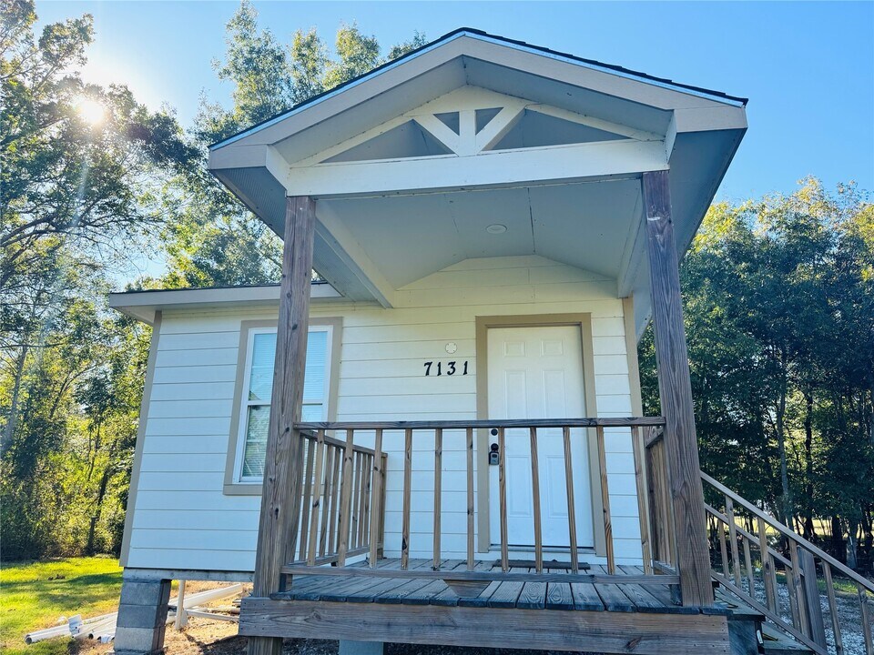 7131 Farm to Market Rd 563 in Wallisville, TX - Building Photo