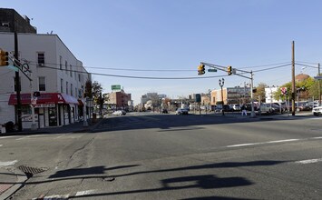 Saint Peter's Tower at McGinley Square in Jersey City, NJ - Building Photo - Building Photo