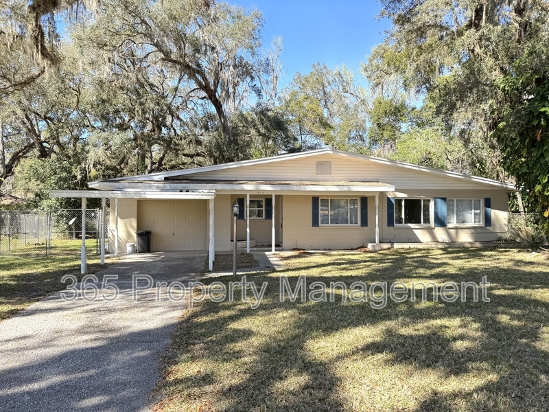 310 Longwood Dr in Brooksville, FL - Building Photo