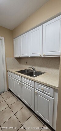 8401 N Atlantic Ave photo'