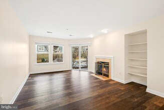 3301 Sir Thomas Dr in Silver Spring, MD - Building Photo - Building Photo