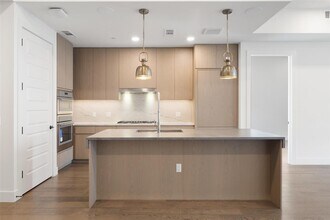 600 Guadalupe St in Austin, TX - Building Photo - Building Photo