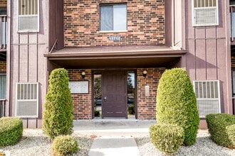 15712 Peggy Ln, Unit 6 in Oak Forest, IL - Building Photo - Building Photo