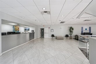 151 E Washington St in Orlando, FL - Building Photo - Building Photo