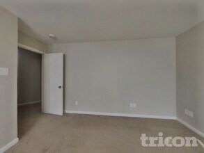 3436 Pikes Peak Dr in Gastonia, NC - Building Photo - Building Photo