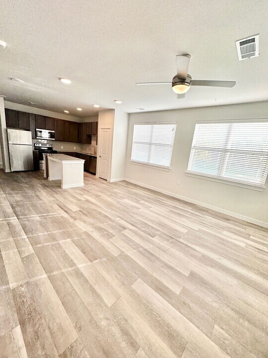 3001 NE Inner Loop in Georgetown, TX - Foto de edificio