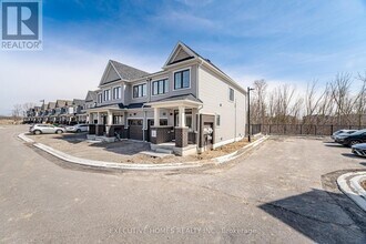 48 Aurora Cmn in Cambridge, ON - Building Photo - Building Photo