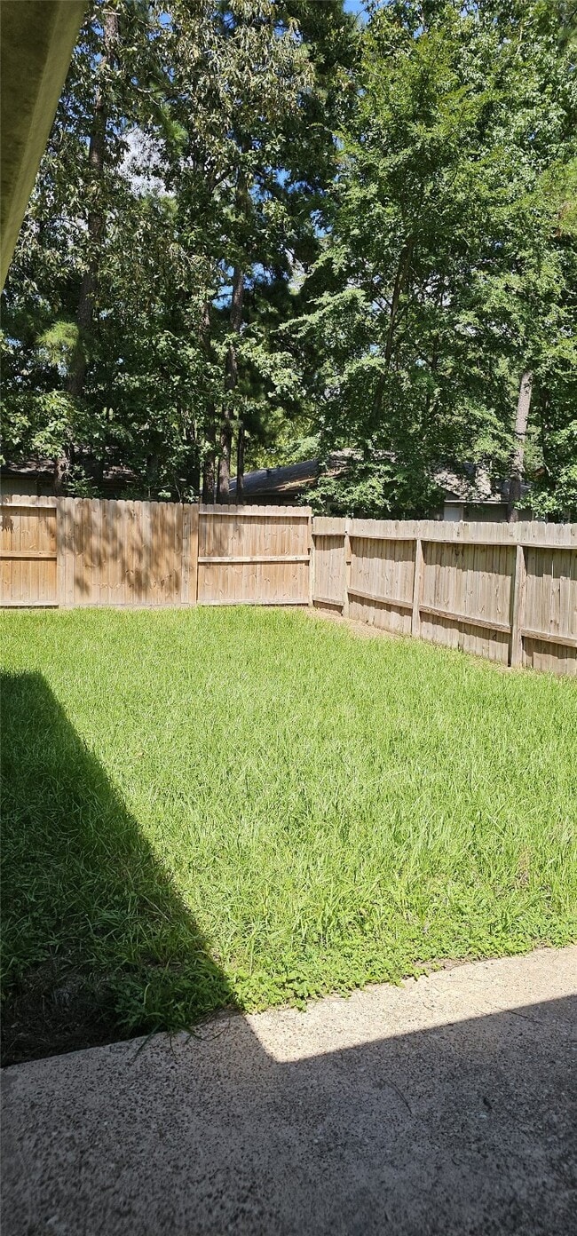 property at 22 W Broken Oak Ct