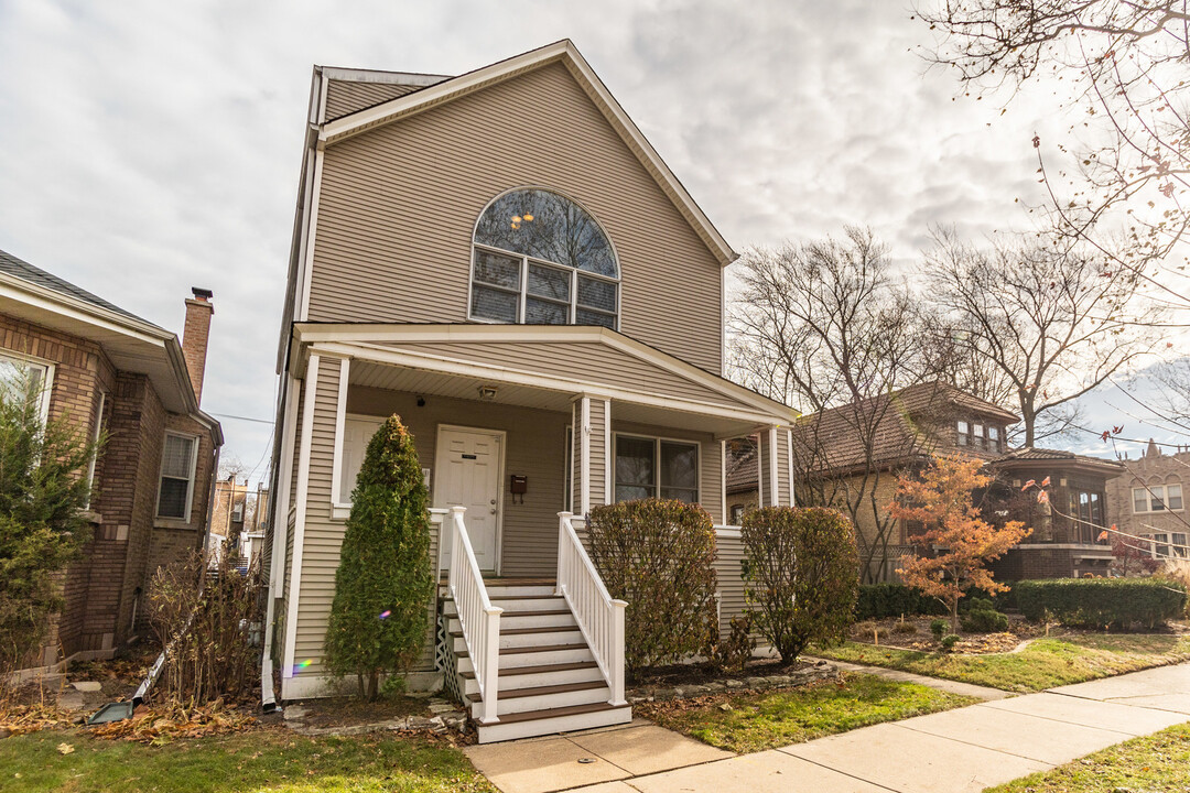 5707 N Rockwell St in Chicago, IL - Building Photo