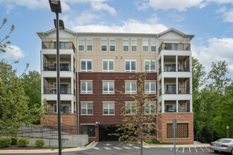 Enclave in Fairfax, VA - Building Photo - Building Photo