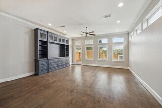 5430 Kiam St in Houston, TX - Building Photo - Building Photo