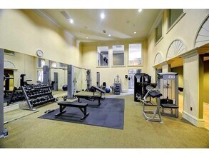 3334 Peachtree Rd in Atlanta, GA - Building Photo - Building Photo