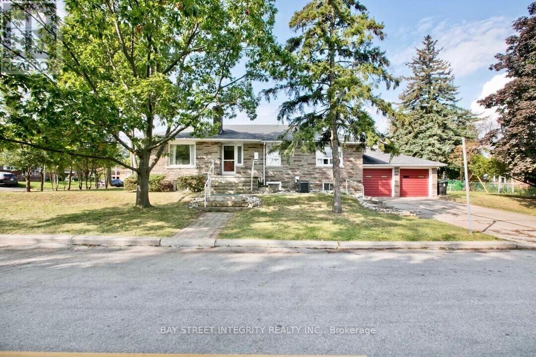 18 Belmore Ave in Toronto, ON - Building Photo