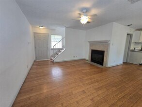 807 Meadowcreek Dr in Round Rock, TX - Building Photo - Building Photo