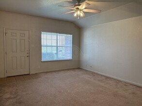 2104 Schorn Dr in Killeen, TX - Building Photo - Building Photo